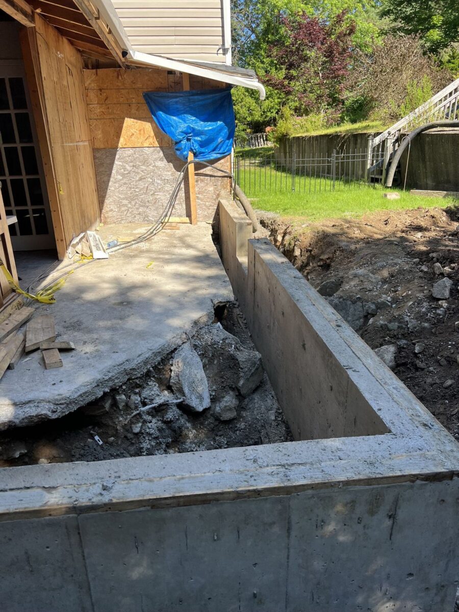 New foundation for the rear entrance