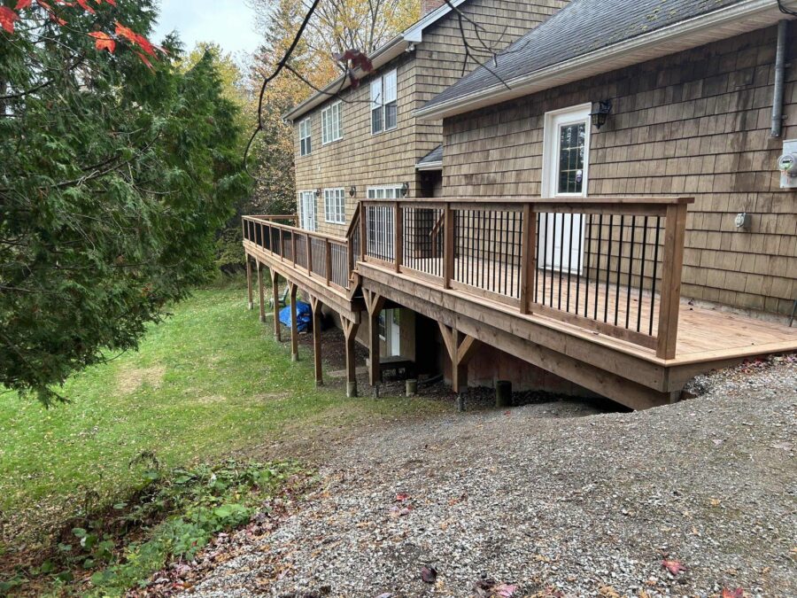 Kennebecasis Valley: River deck